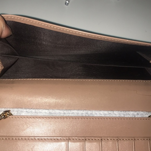 GUCCI BLUSH MONOGRAM WALLET WITH CHAIN - Picture 8 of 15